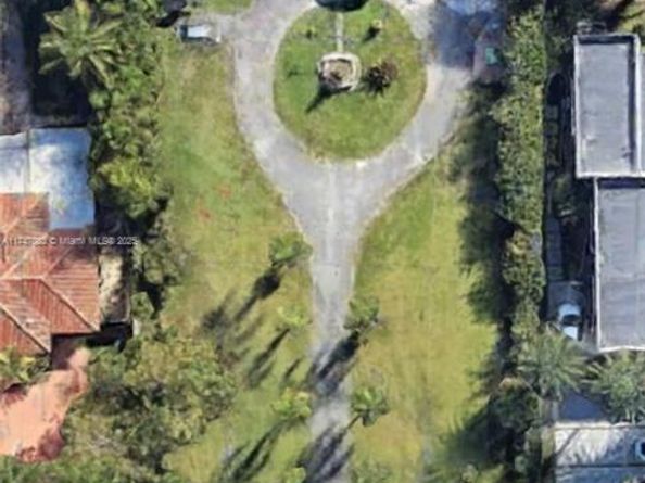 8550 Miller Dr, Miami FL 33155
