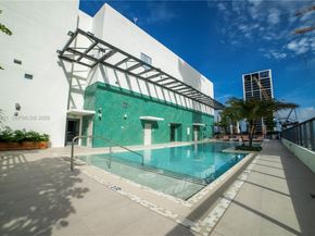 11 NE 6TH 1908, Miami FL 33132