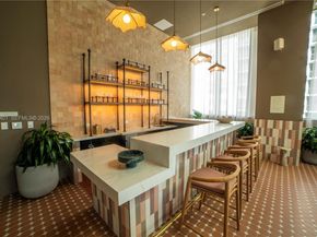 11 NE 6TH 1908, Miami FL 33132