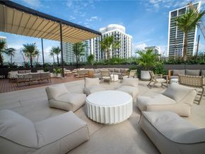 11 NE 6TH 1908, Miami FL 33132