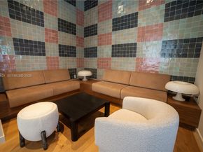 11 NE 6TH 1908, Miami FL 33132