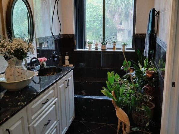 1022 NW 105th Ave D119, Plantation FL 33322