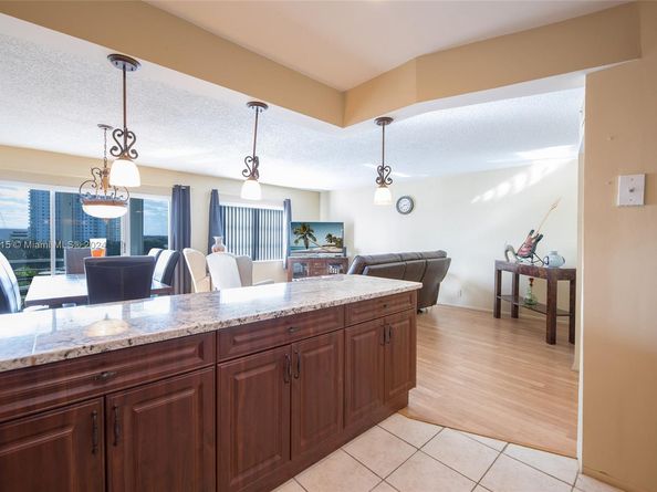 300 Diplomat Pkwy 711, Hallandale Beach FL 33009