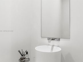 4701 N Meridian Ave 210, Miami Beach FL 33140