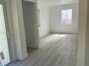 561 NW 41st St, Miami FL 33127