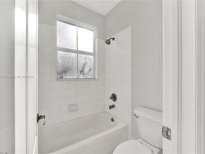 8450 NW 113th Psge, Doral FL 33178