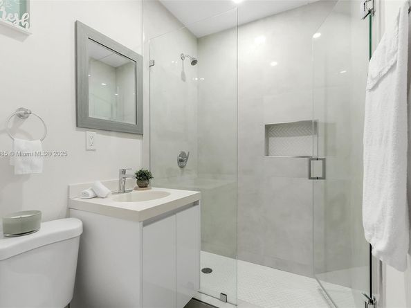 1335 NE 133rd St, North Miami FL 33161