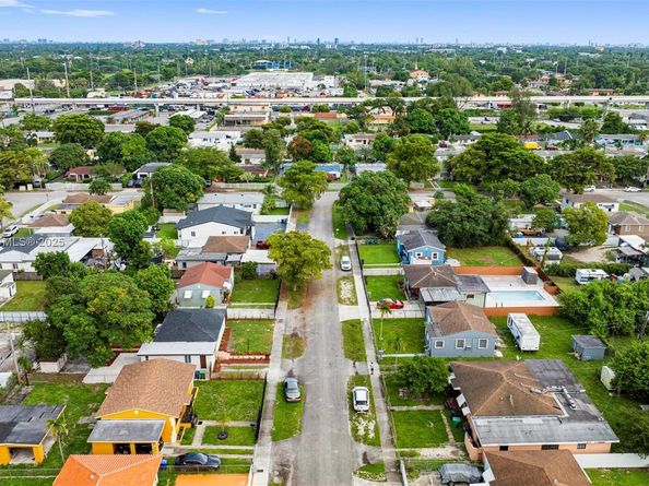 2941 NW 69th Ter, Miami FL 33147