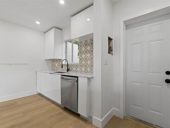 2941 NW 69th Ter, Miami FL 33147