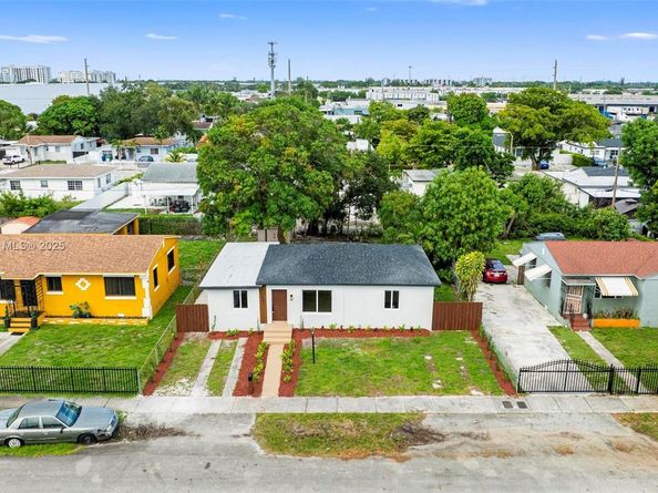 2941 NW 69th Ter, Miami FL 33147