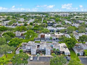 11318 NW 16th St, Pembroke Pines FL 33026