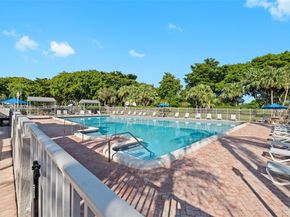 11318 NW 16th St, Pembroke Pines FL 33026