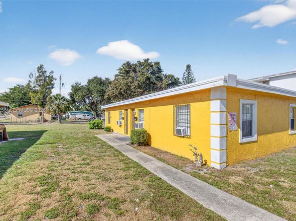 130 - 132 - 134 - 136 SW 8th Ave, Delray Beach FL 33444