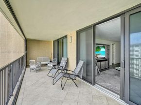 1167 Hillsboro Mile 607, Hillsboro Beach FL 33062