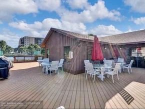 1167 Hillsboro Mile 607, Hillsboro Beach FL 33062