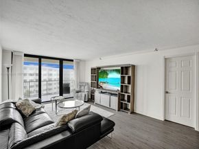 1167 Hillsboro Mile 607, Hillsboro Beach FL 33062