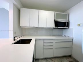 2350 NE 135th St 1501, North Miami FL 33181