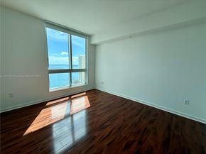 300 S Biscayne Blvd T3014, Miami FL 33131