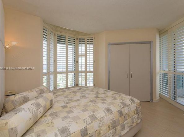 21205 Yacht Club Dr 3209, Aventura FL 33180