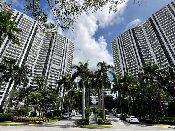 21205 Yacht Club Dr 3209, Aventura FL 33180