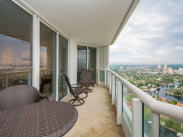 21205 Yacht Club Dr 3209, Aventura FL 33180