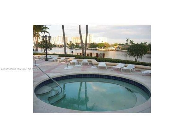 21205 Yacht Club Dr 3209, Aventura FL 33180
