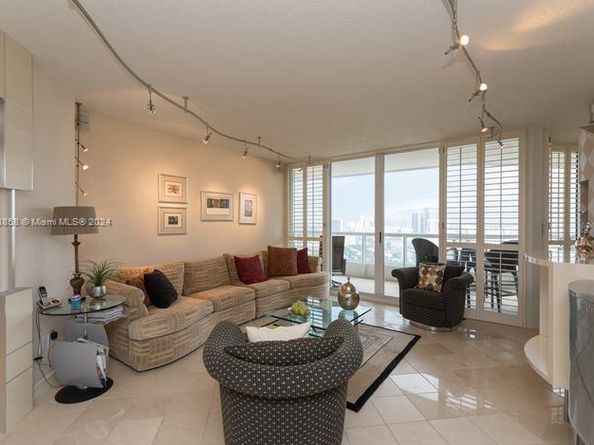 21205 Yacht Club Dr 3209, Aventura FL 33180
