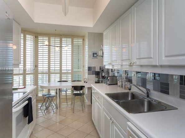 21205 Yacht Club Dr 3209, Aventura FL 33180