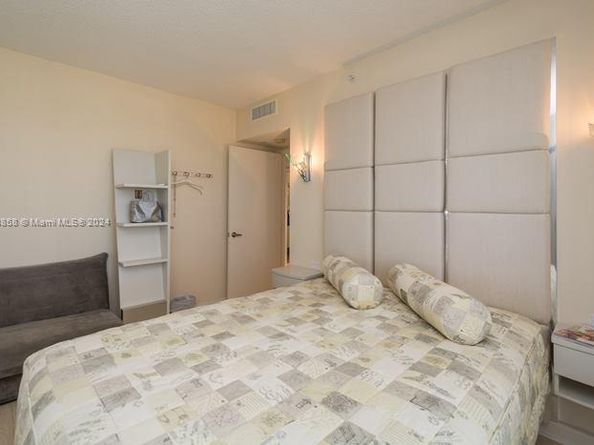 21205 Yacht Club Dr 3209, Aventura FL 33180