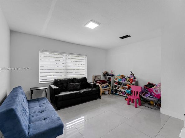 551 SW 127th Ave, Miami FL 33184
