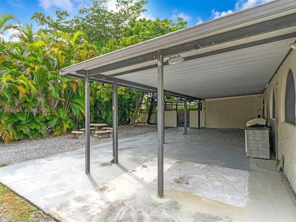 551 SW 127th Ave, Miami FL 33184