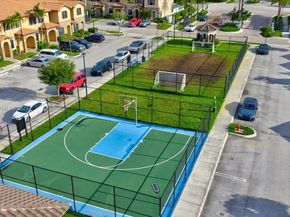 9287 W 33rd Ln, Hialeah FL 33018