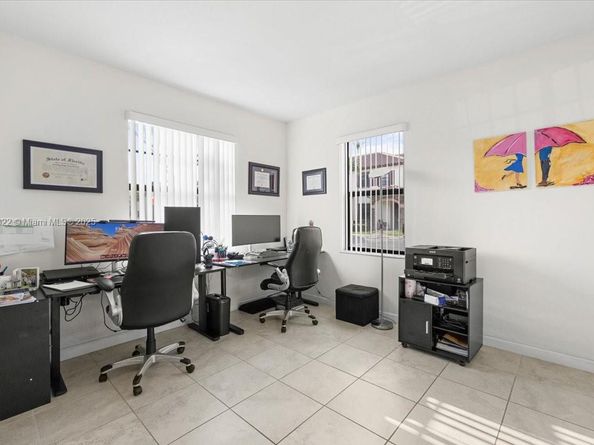 9287 W 33rd Ln, Hialeah FL 33018