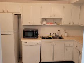 919 Hillcrest Dr 306, Hollywood FL 33021