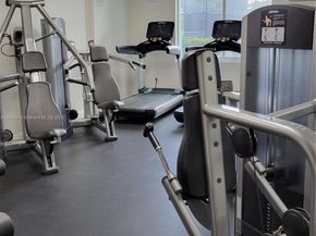 919 Hillcrest Dr 306, Hollywood FL 33021