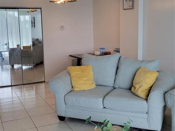 919 Hillcrest Dr 306, Hollywood FL 33021