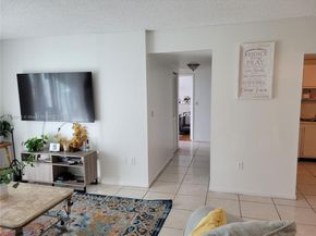 919 Hillcrest Dr 306, Hollywood FL 33021