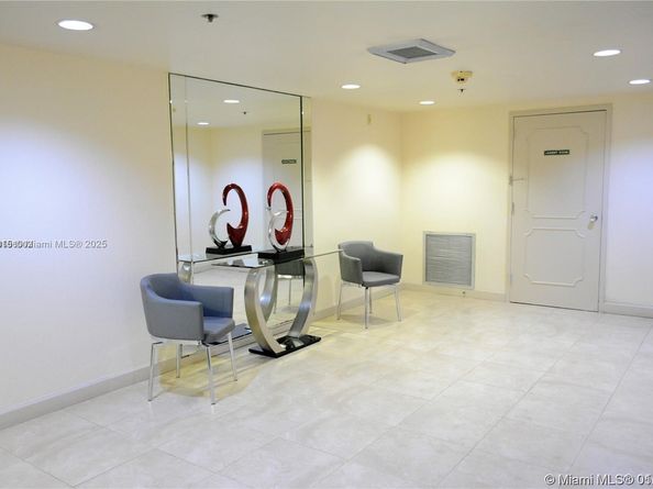 919 Hillcrest Dr 306, Hollywood FL 33021