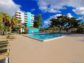 919 Hillcrest Dr 306, Hollywood FL 33021