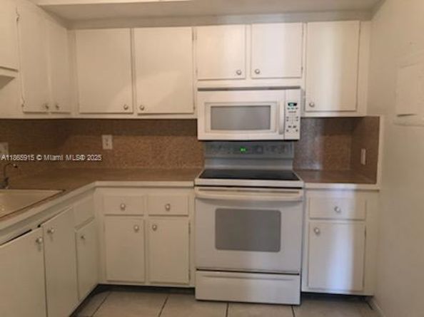 919 Hillcrest Dr 306, Hollywood FL 33021
