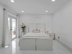 741 SW 99th Ct Cir, Miami FL 33174