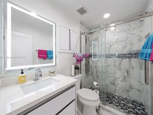 741 SW 99th Ct Cir, Miami FL 33174