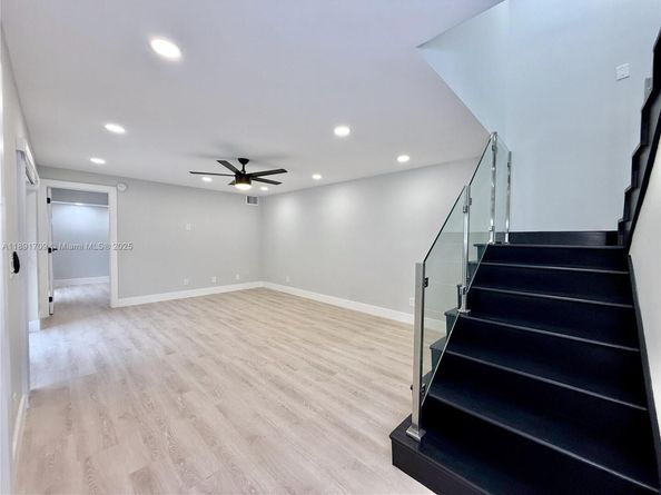 8429 N Coral Cir, North Lauderdale FL 33068