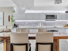 102 24th St 1427, Miami Beach FL 33139