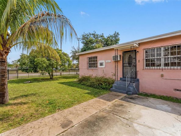 13493 NW 8th Ave, North Miami FL 33168