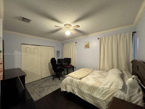 1561 SW 187th Ave, Pembroke Pines FL 33029