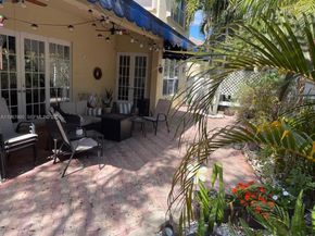 1561 SW 187th Ave, Pembroke Pines FL 33029