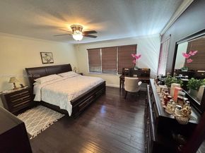 1561 SW 187th Ave, Pembroke Pines FL 33029