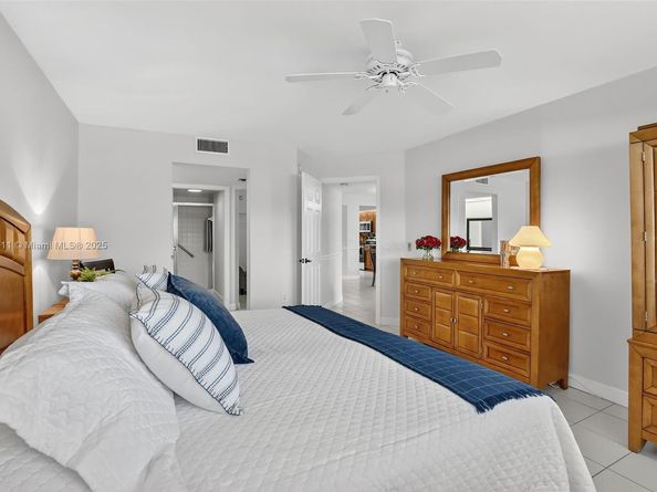 13705 SW 12th St 103B, Pembroke Pines FL 33027