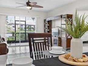 13705 SW 12th St 103B, Pembroke Pines FL 33027